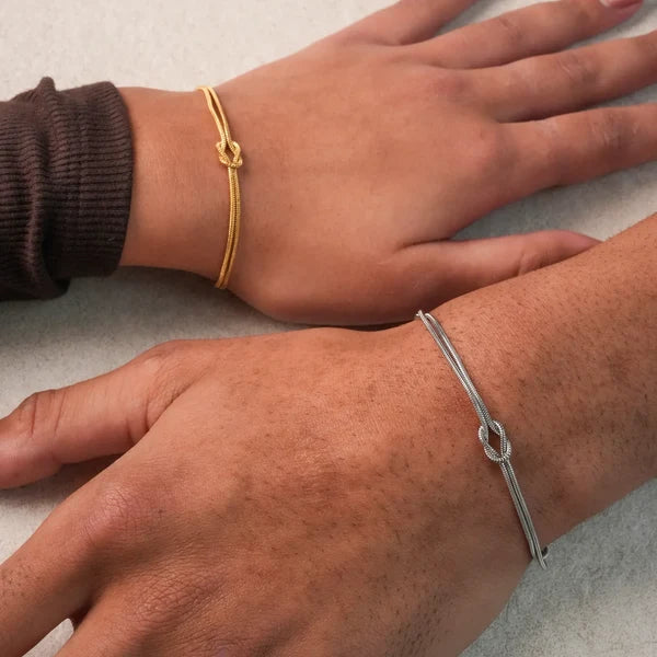 Aisor Everlasting Knot Bracelet