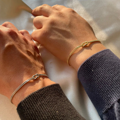 Aisor Everlasting Knot Bracelet