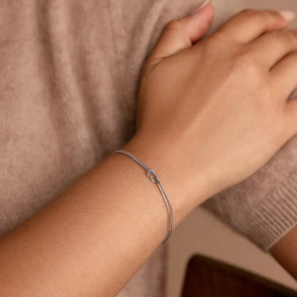 Aisor Everlasting Knot Bracelet